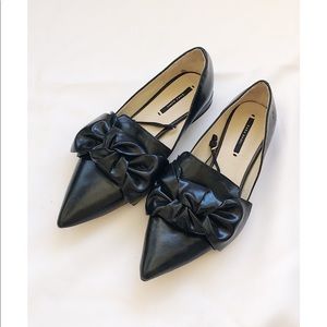 Zara low heeled black shoes